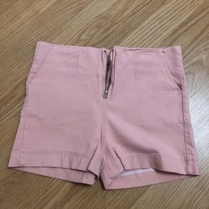 🔥 Pink shorts